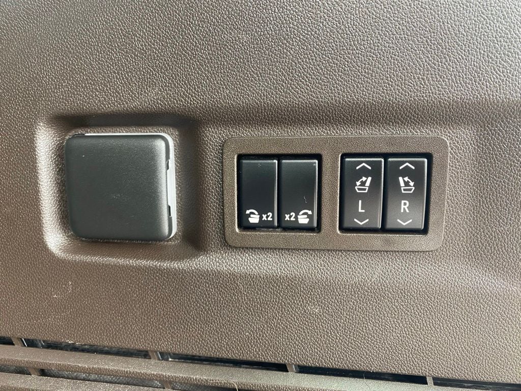 2022 Chevrolet Tahoe Z71 *Z71 Off-Road Capability Pkg, Luxury Pkg