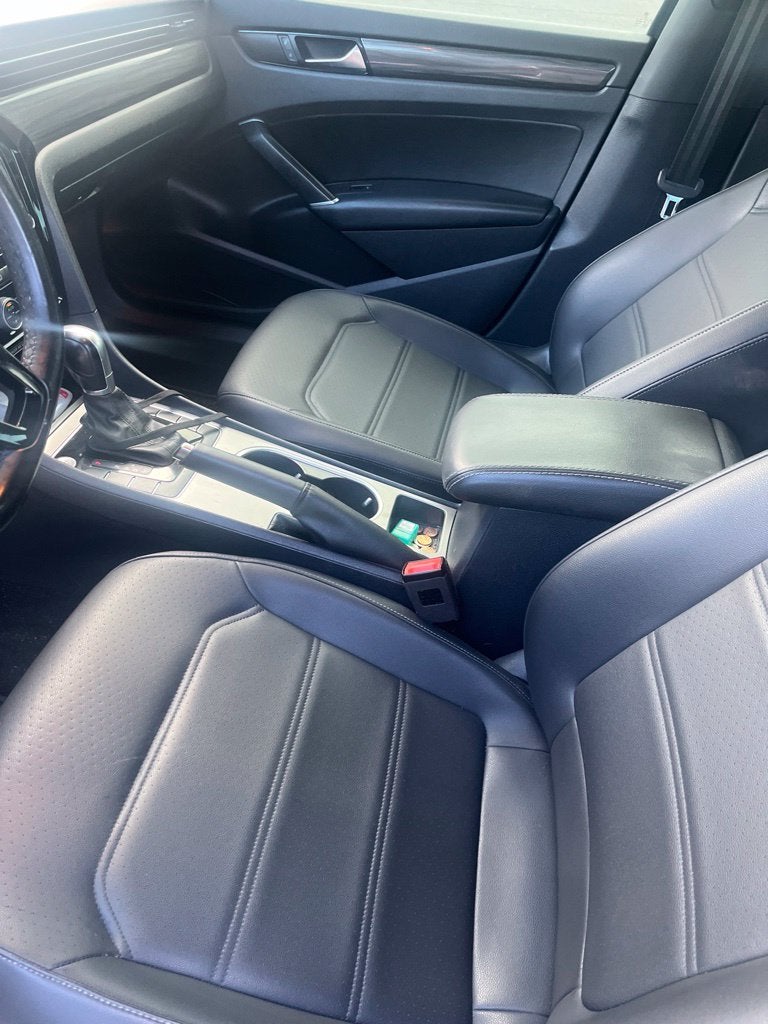 2021 Volkswagen Passat 2.0T R-Line