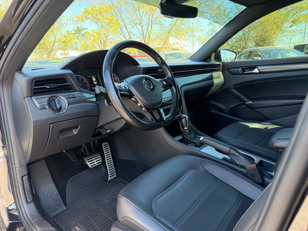 2021 Volkswagen Passat 2.0T R-Line
