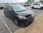 2019 Toyota Sienna XLE 8 Passenger