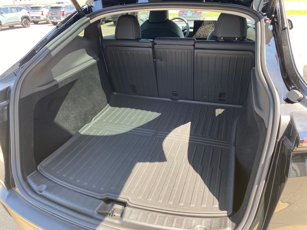 2026 Tesla Model Y Premium