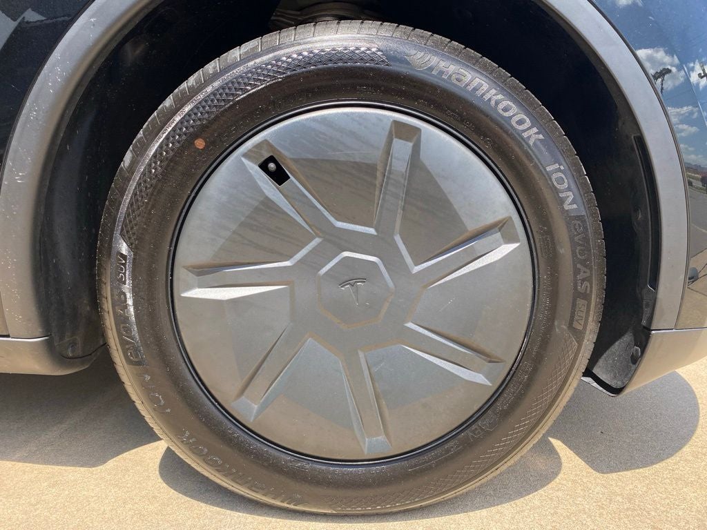2026 Tesla Model Y Premium
