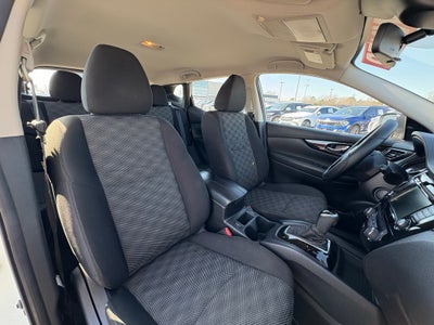 2022 Nissan Rogue Sport SV