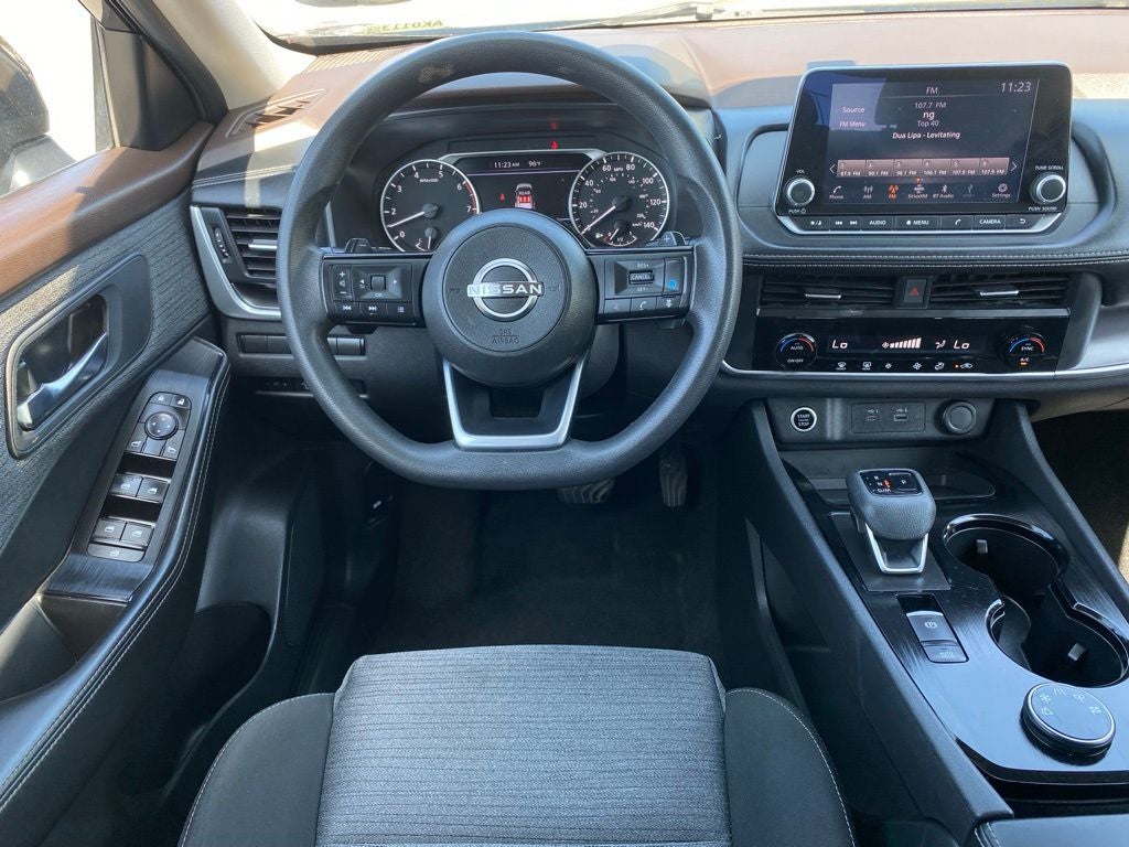 2023 Nissan Rogue SV *Clean Carfax