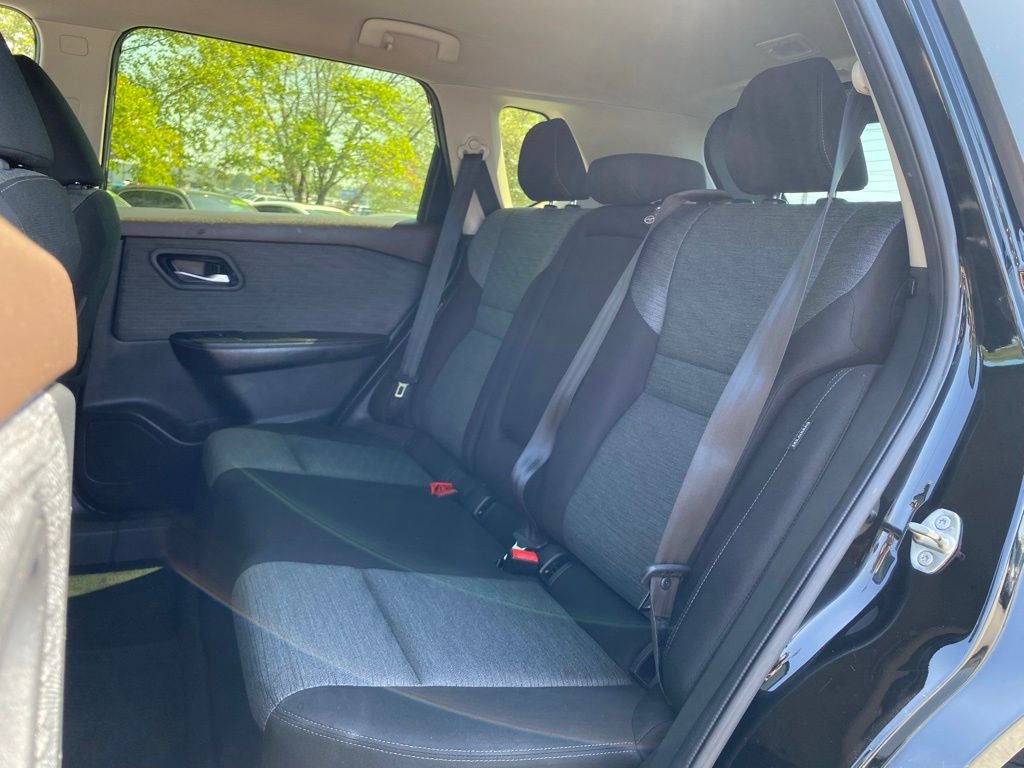 2023 Nissan Rogue SV *Clean Carfax