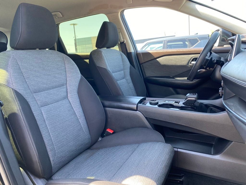 2023 Nissan Rogue SV *Clean Carfax