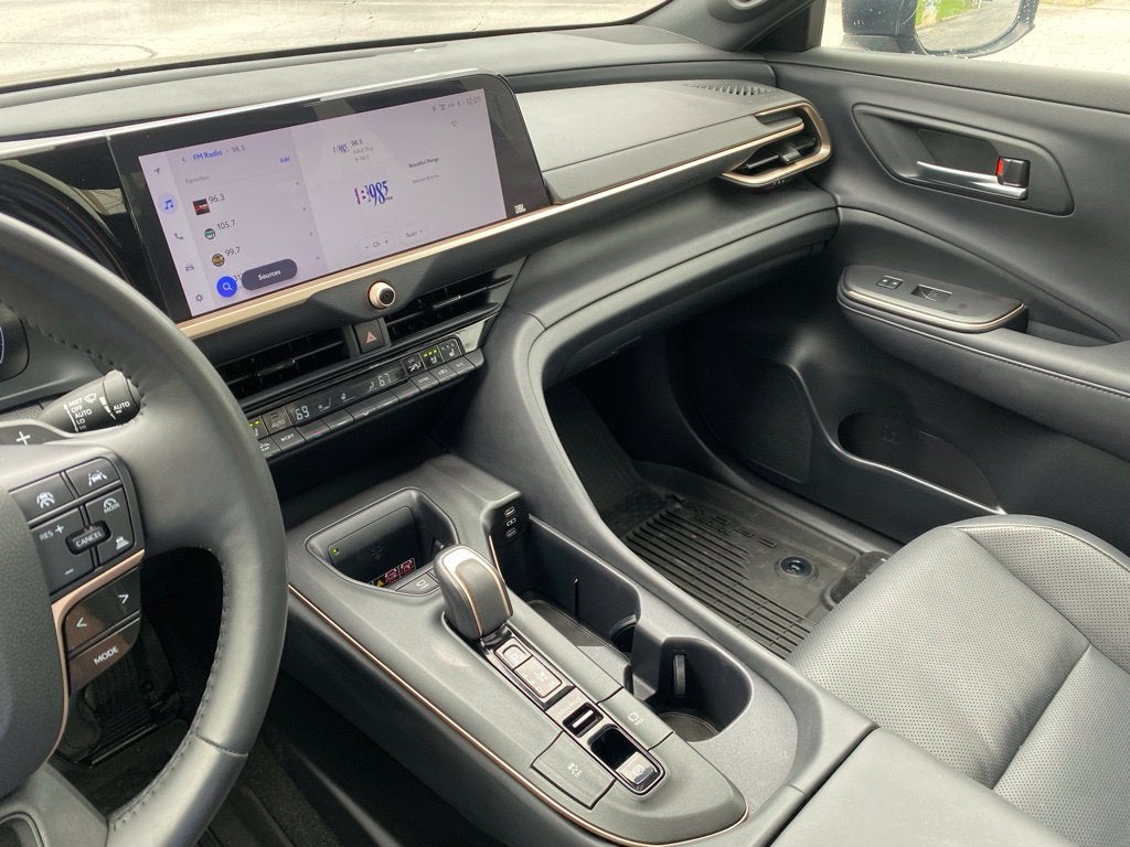 2023 Toyota Crown Platinum