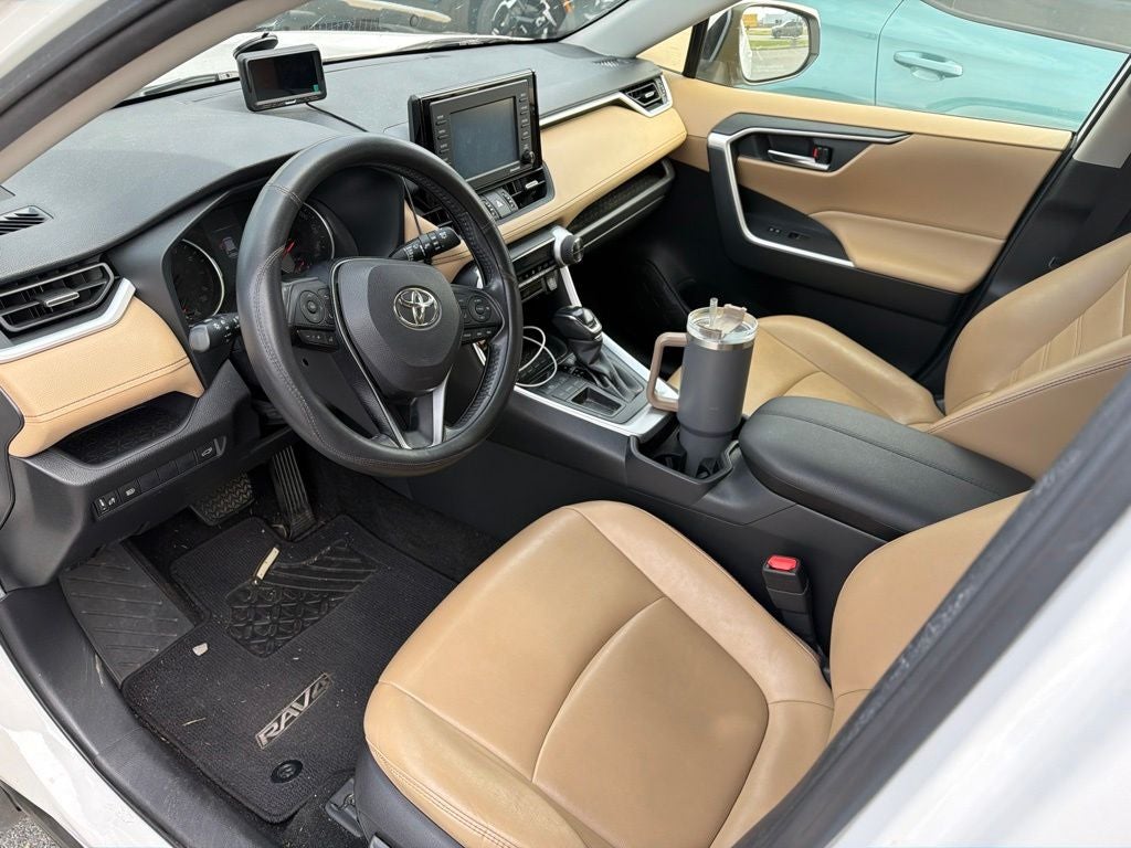 2020 Toyota RAV4 XLE Premium