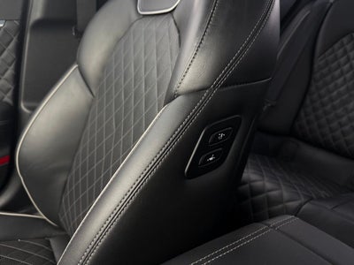 2019 Genesis G70 3.3T Design