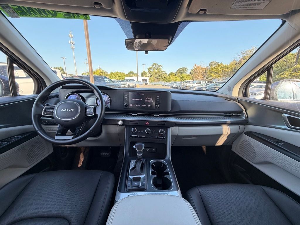 2024 Kia Carnival LX *Kia Certified Pre-Owned/8 Pasenger