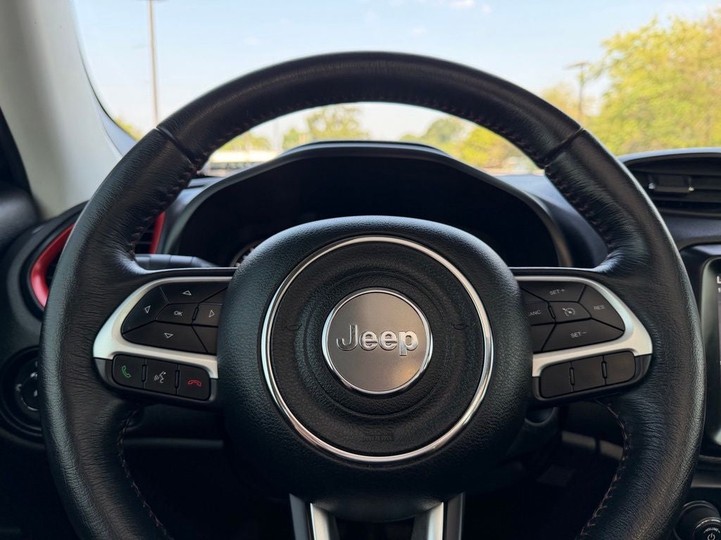 2023 Jeep Renegade Latitude Heated Seats/Steering Wheel/Panoramic Roof