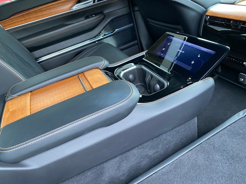 2024 Jeep Grand Wagoneer L Series III