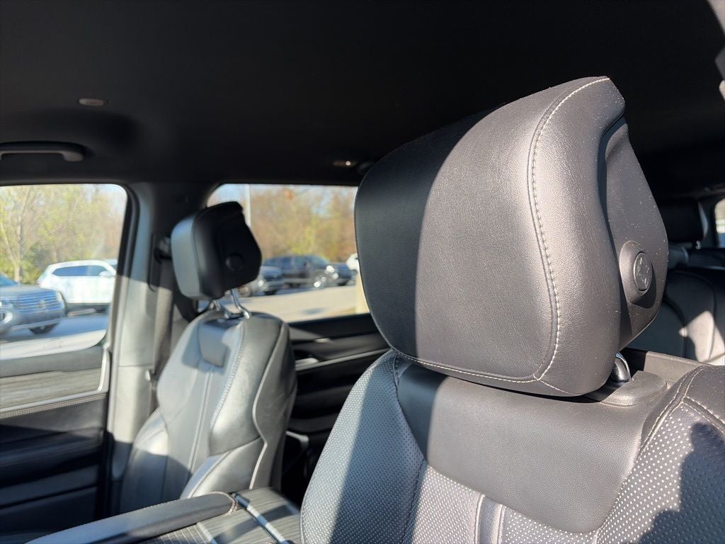 2024 Jeep Wagoneer Series II 4X4 NAPPA LEATHER, COOLED SEATS!