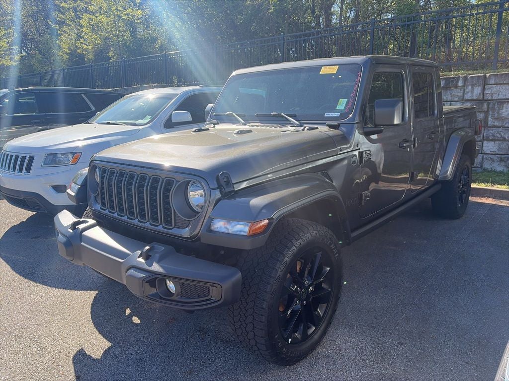 2025 Jeep Gladiator Nighthawk SUPER CLEAN 1 OWNER!!