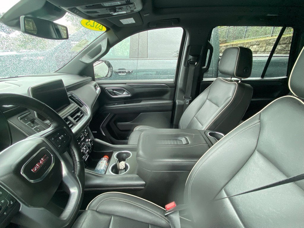 2023 GMC Yukon SLT