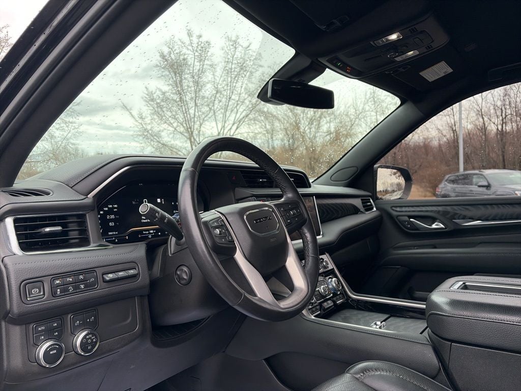 2022 GMC Yukon XL Denali AWD BLACKOUT CLEAN CARFAX