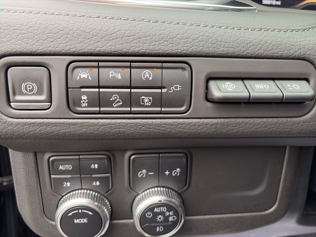 2022 GMC Yukon XL Denali AWD BLACKOUT CLEAN CARFAX