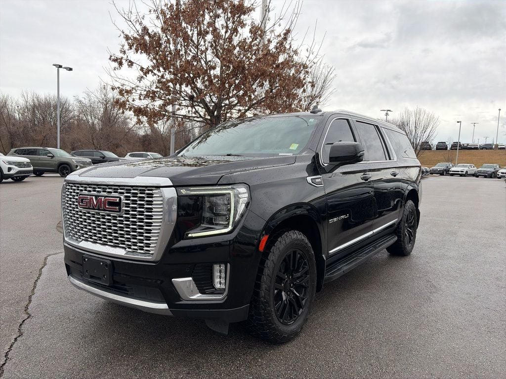 2022 GMC Yukon XL Denali AWD BLACKOUT CLEAN CARFAX
