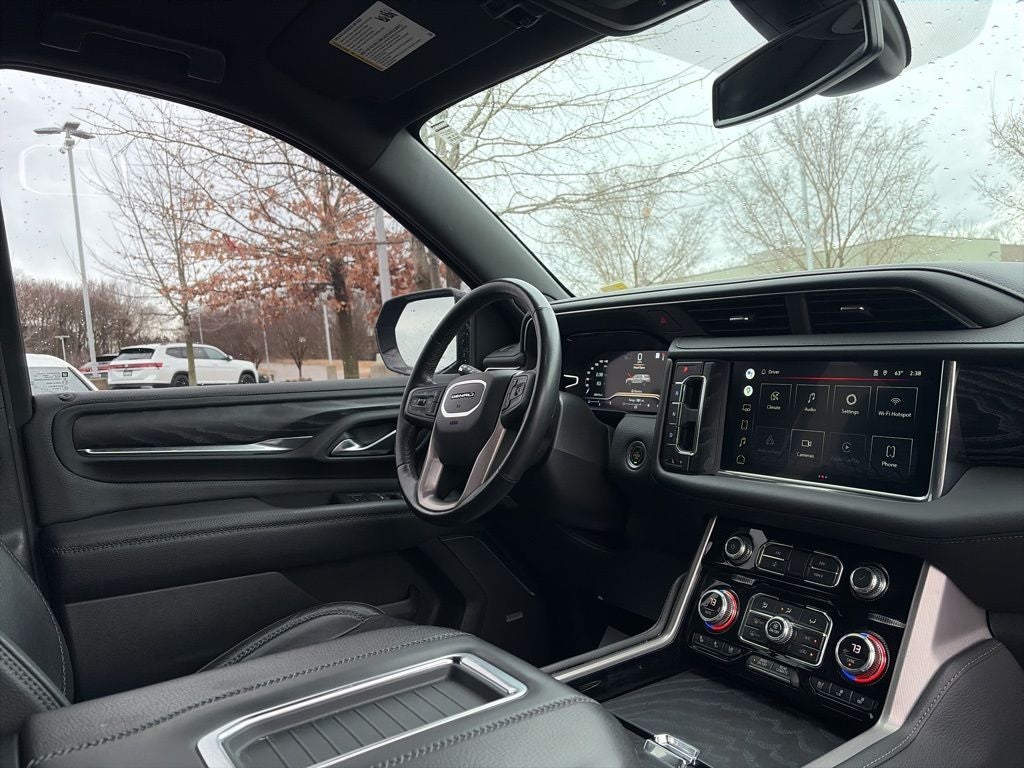 2022 GMC Yukon XL Denali AWD BLACKOUT CLEAN CARFAX