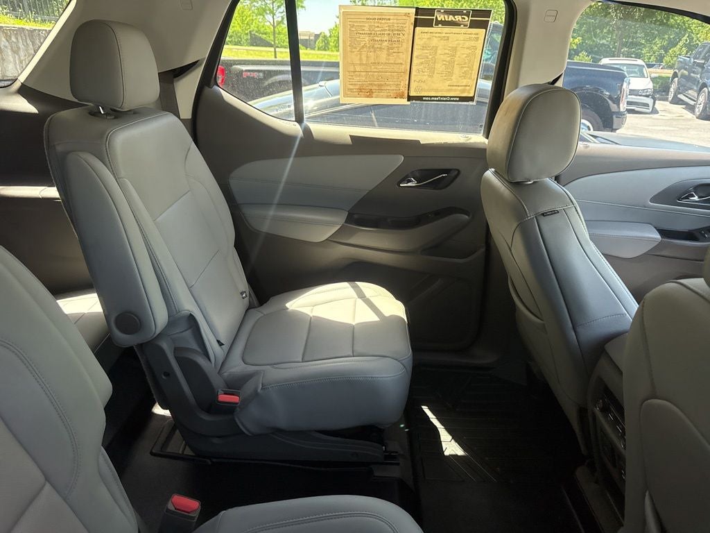 2021 Chevrolet Traverse Premier APPLE CarPlay 3rd row Leather
