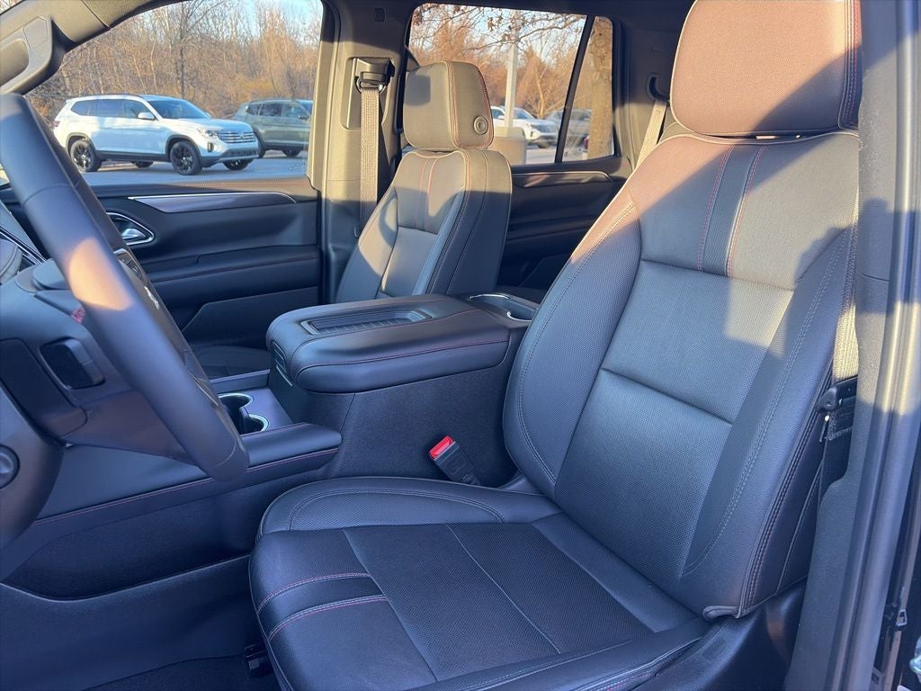 2022 Chevrolet Tahoe RST 8 PASSENGER! RST 4WD CLEAN CARFAX