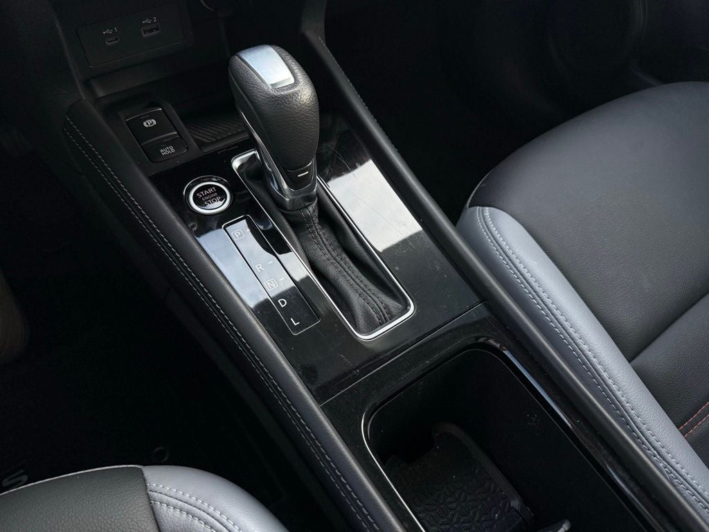 2021 Nissan Kicks SR