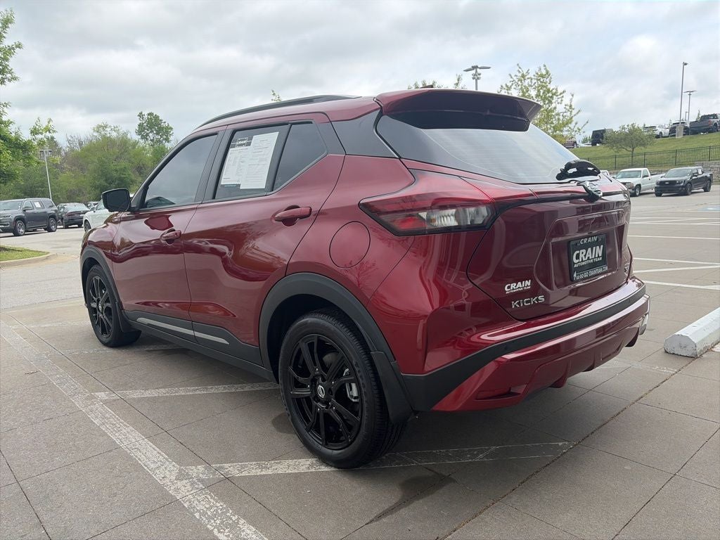2021 Nissan Kicks SR