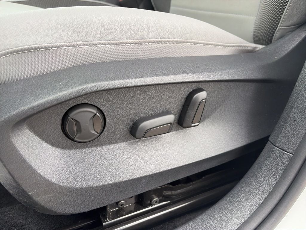 2024 Volkswagen Taos 1.5T SE Clean CARFAX 1-Owner