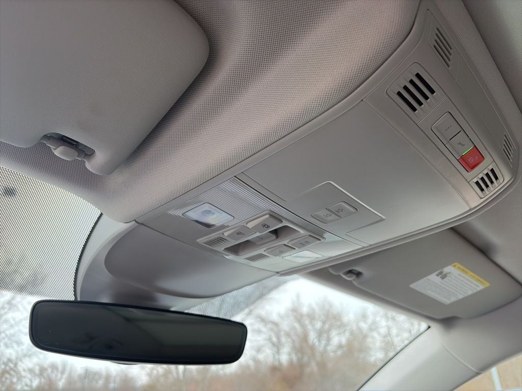 2024 Volkswagen Taos 1.5T SE Clean CARFAX 1-Owner