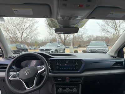 2024 Volkswagen Taos 1.5T SE Clean CARFAX 1-Owner