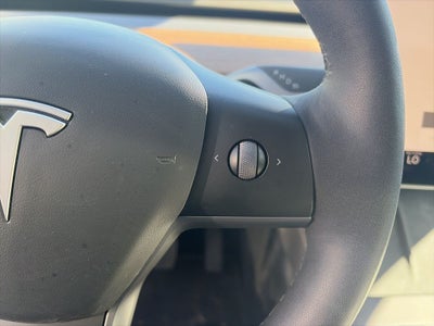 2024 Tesla Model Y Long Range CLEAN 1 OWNER CARFAX LOW MILES!!!