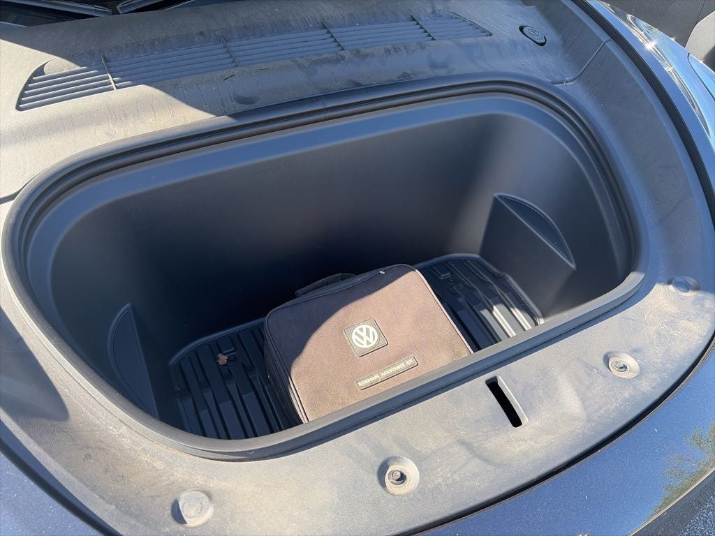 2024 Tesla Model Y Long Range CLEAN 1 OWNER CARFAX LOW MILES!!!