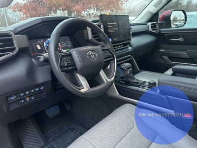 2024 Toyota Sequoia SR5 LEATHER ROOF 4x4 8 Passenger, 1 OWNER CLEAN CARFAX