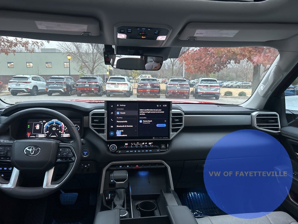 2024 Toyota Sequoia SR5 LEATHER ROOF 4x4 8 Passenger, 1 OWNER CLEAN CARFAX