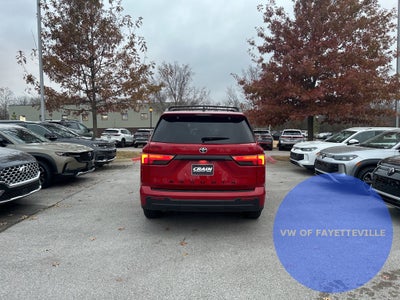 2024 Toyota Sequoia SR5 LEATHER ROOF 4x4 8 Passenger, 1 OWNER CLEAN CARFAX