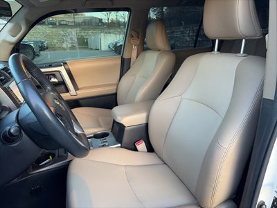 2020 Toyota 4Runner SR5 Premium 3RD ROW TAN LEATHER