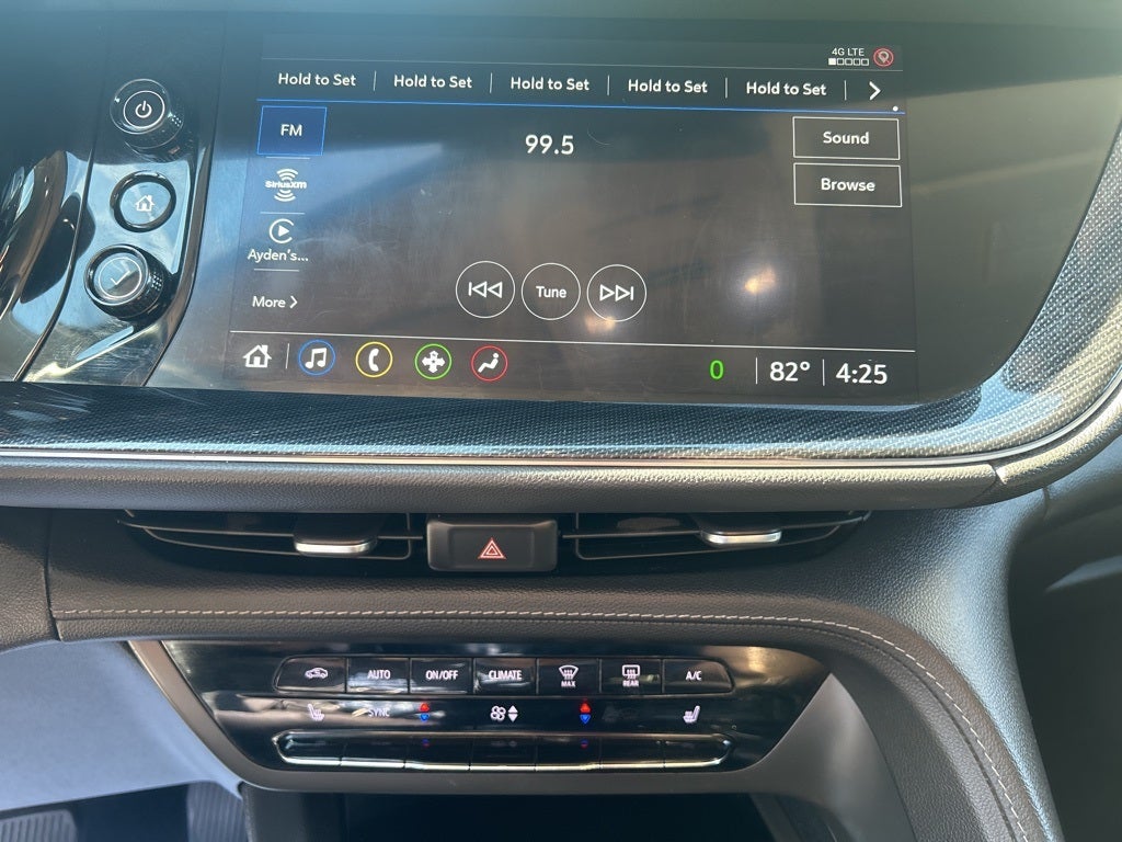 2023 Buick Envision Essence LOADED CLEAN CARFAX!