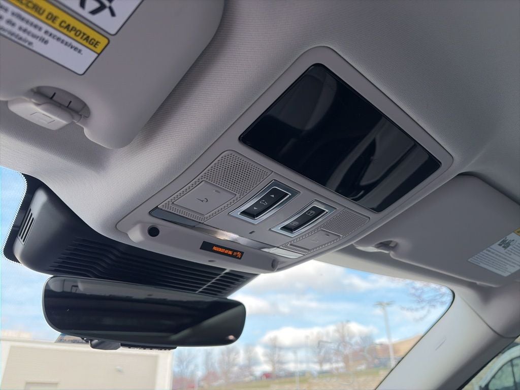 2023 Land Rover Range Rover Evoque R-Dynamic SE 1OWNER GREAT SERVICE RECORDS... AWESOME!!