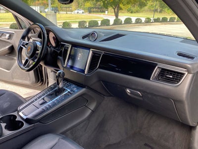 2017 Porsche Macan Base