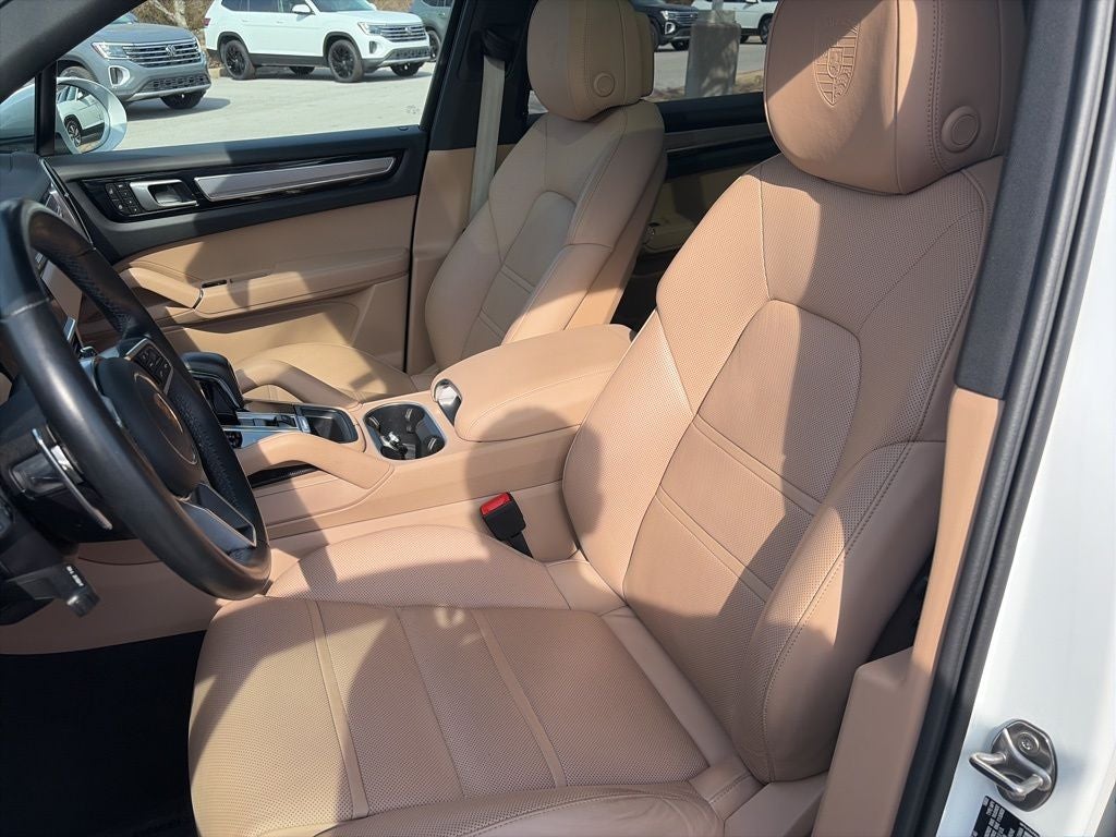 2023 Porsche Cayenne Platinum Edition CLEAN CARFAX, GREAT RECORDS