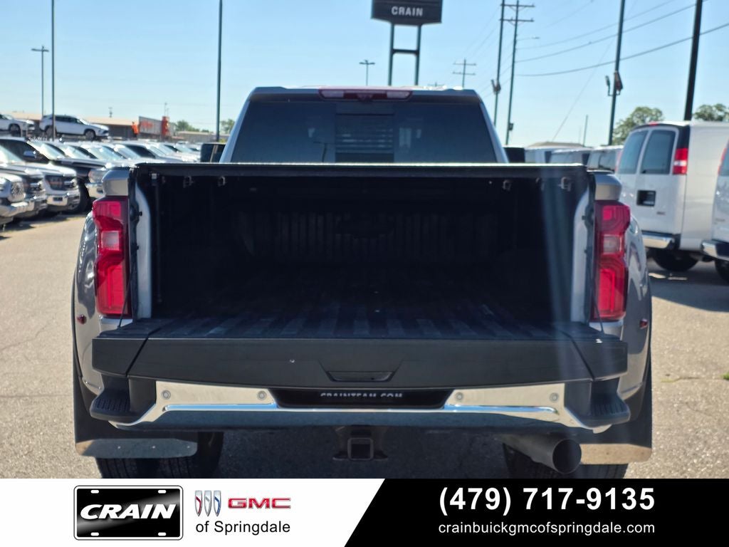 2025 Chevrolet Silverado 3500HD LTZ Gooseneck/5th Wheel Prep Package