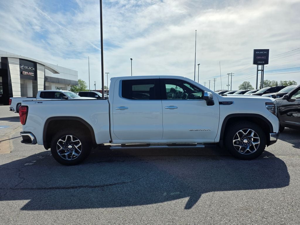 2024 GMC Sierra 1500 SLT