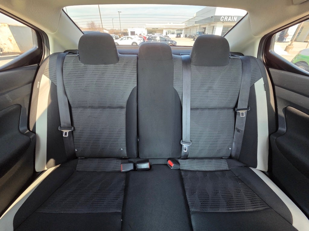 2021 Nissan Versa 1.6 SV