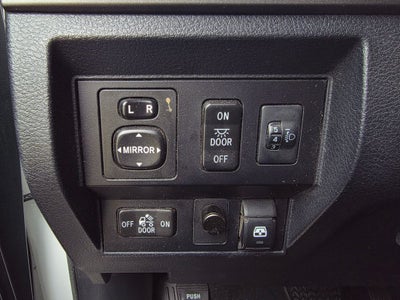 2017 Toyota Tundra SR5