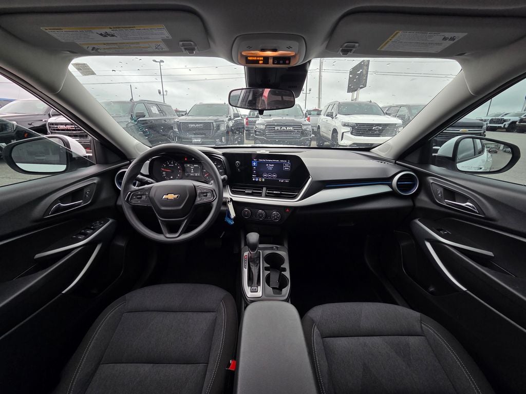 2025 Chevrolet Trax LS