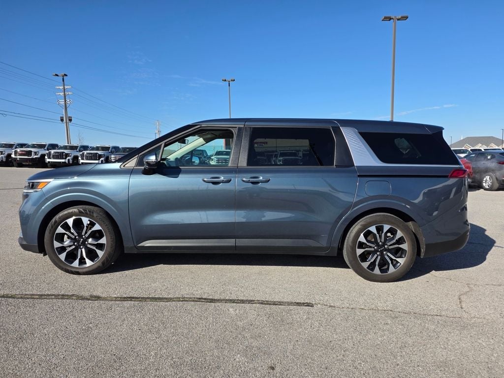 2024 Kia Carnival EX