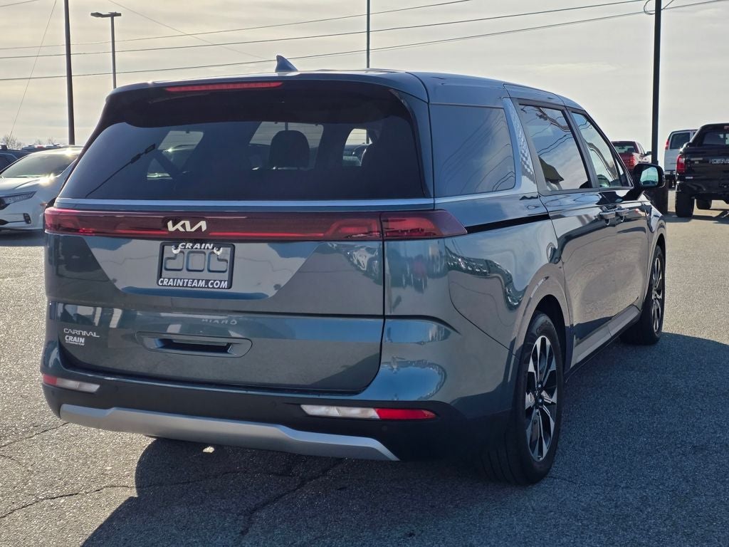 2024 Kia Carnival EX