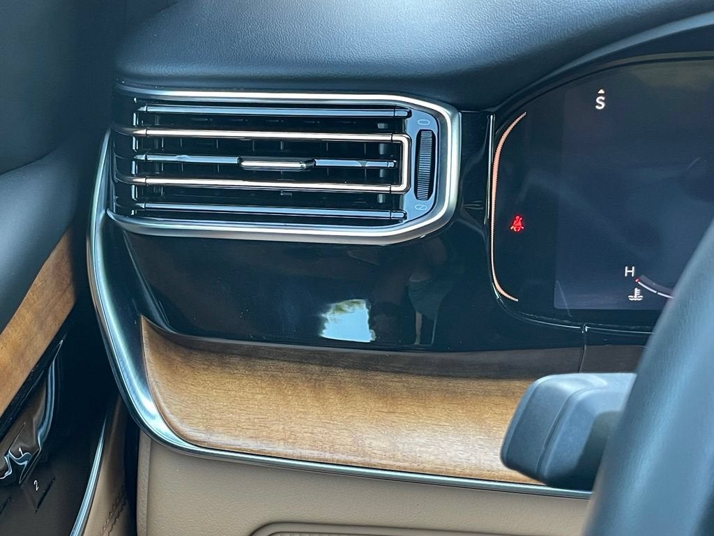 2025 Jeep Grand Wagoneer Series III