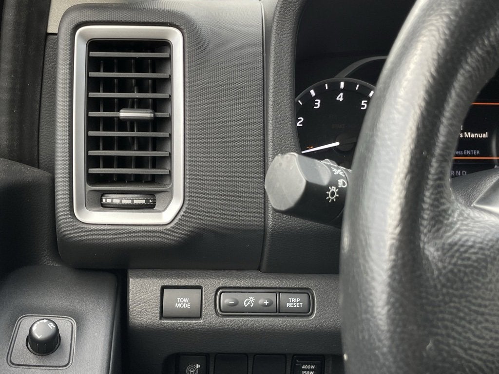 2022 Nissan Frontier SV