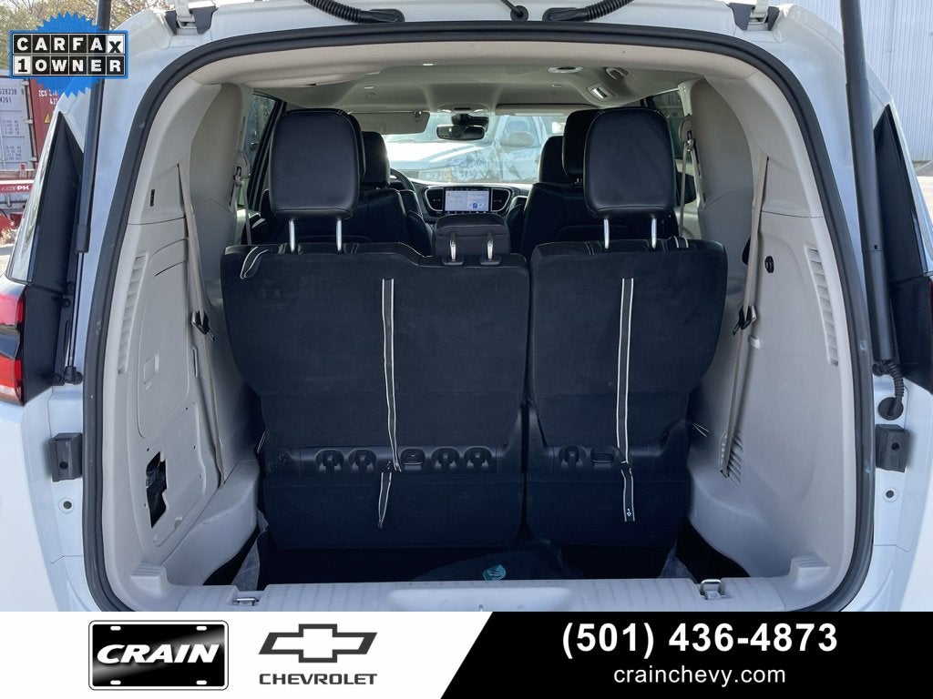 2023 Chrysler Pacifica Hybrid Touring L